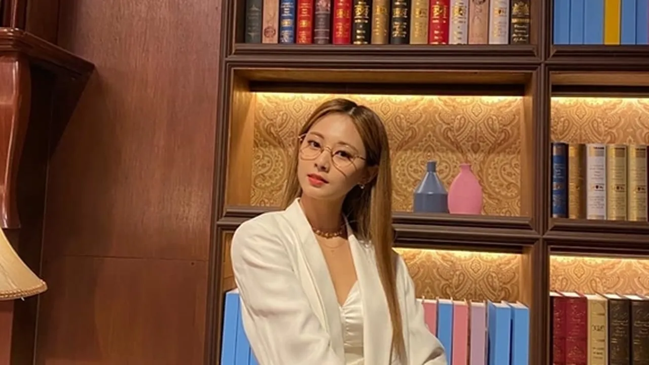5 Idol JYP Entertainment Dengan Visual Memukau, Ada Tzuyu Twice Hingga Yuna ITZY