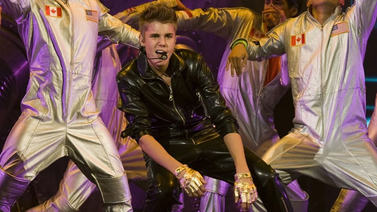 5 Merchandise Justin Bieber Paling Kreatif dan Nyeleneh