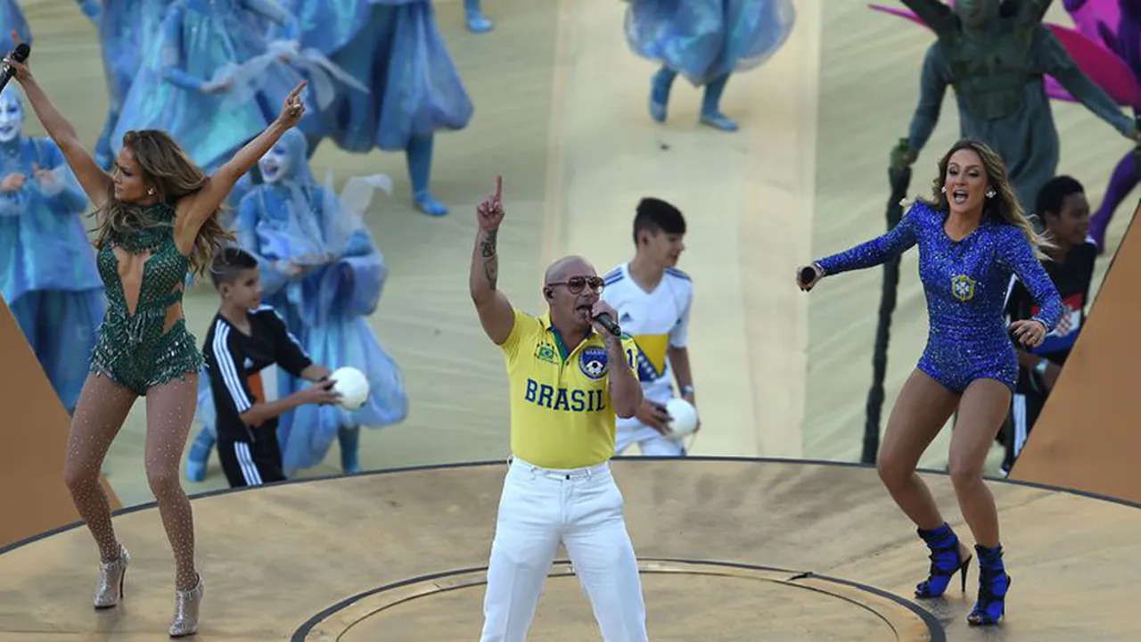 5 Momen Terburuk Pitbull di Acara Pembukaan Piala Dunia 2014