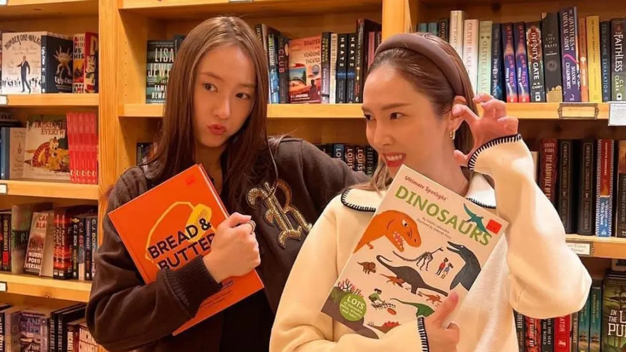 5 Potret Kompak Jessica Jung dan Krystal f(x), Sering Disebut Sibling Goals