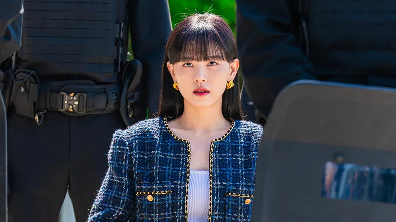 5 Potret Lee Chae Min dan Kang Ha Na Reuni di Drama Korea 'CASHERO', Kali Ini Jadi Penjahat