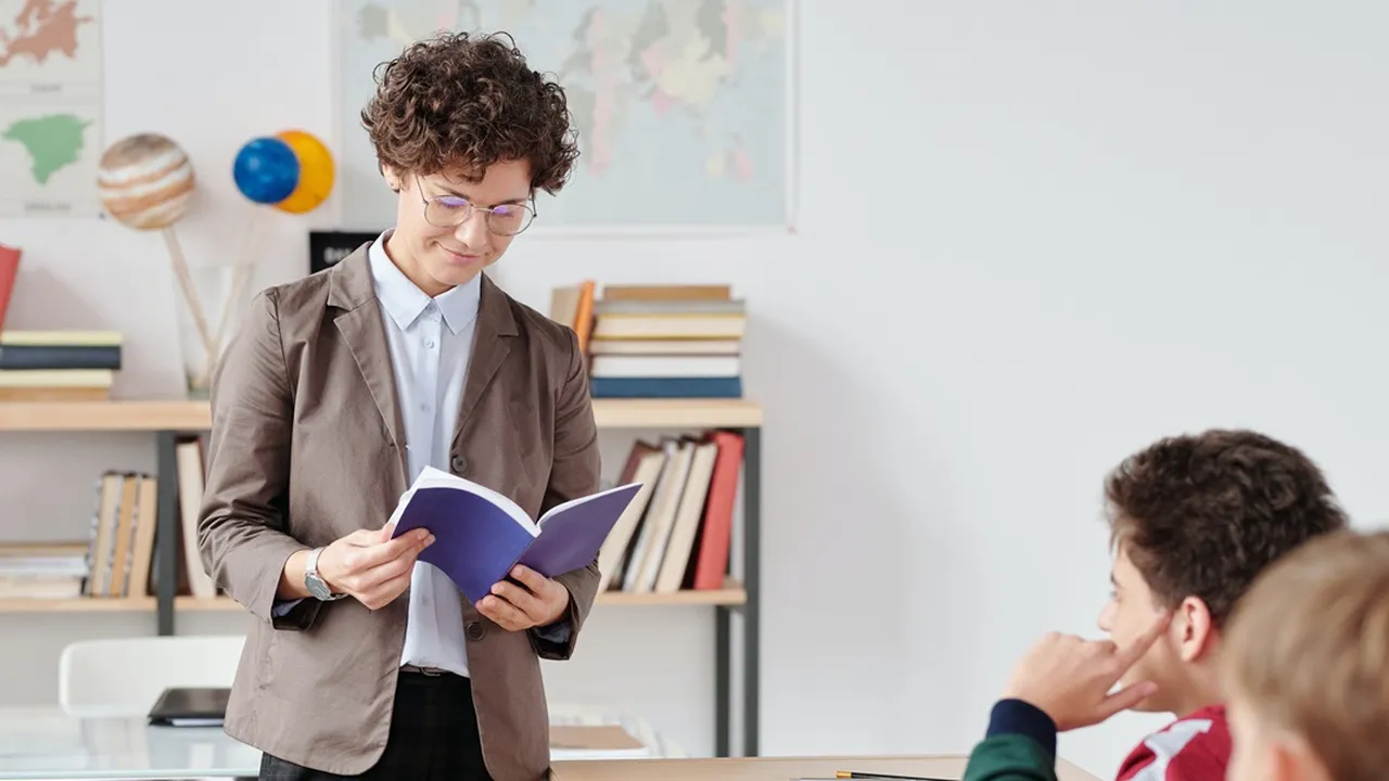 5 Rekomendasi Buku Psikologi Pendidikan, Cocok Dibaca Guru Pengajar - Pembaca Umum