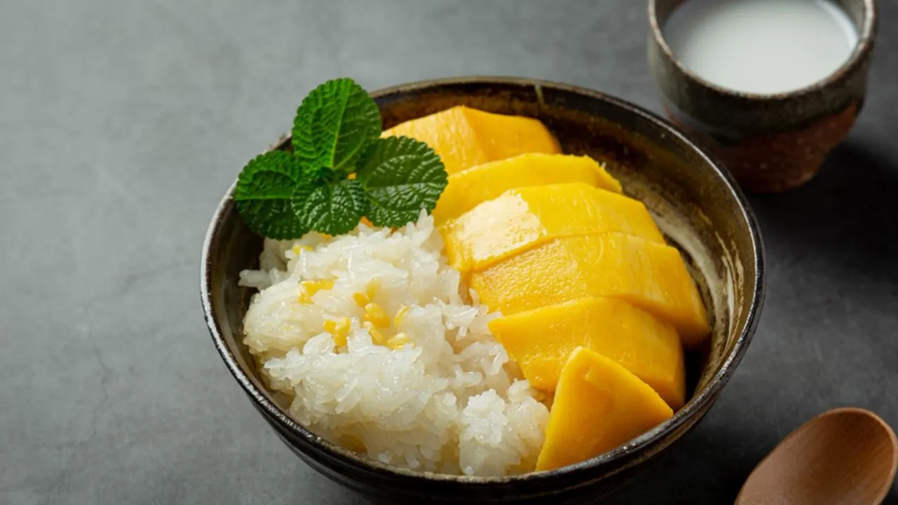 5 Resep Olahan Mango Sticky Rice yang Mudah dan Praktis, Cocok Jadi Cemilan di Musim Panas