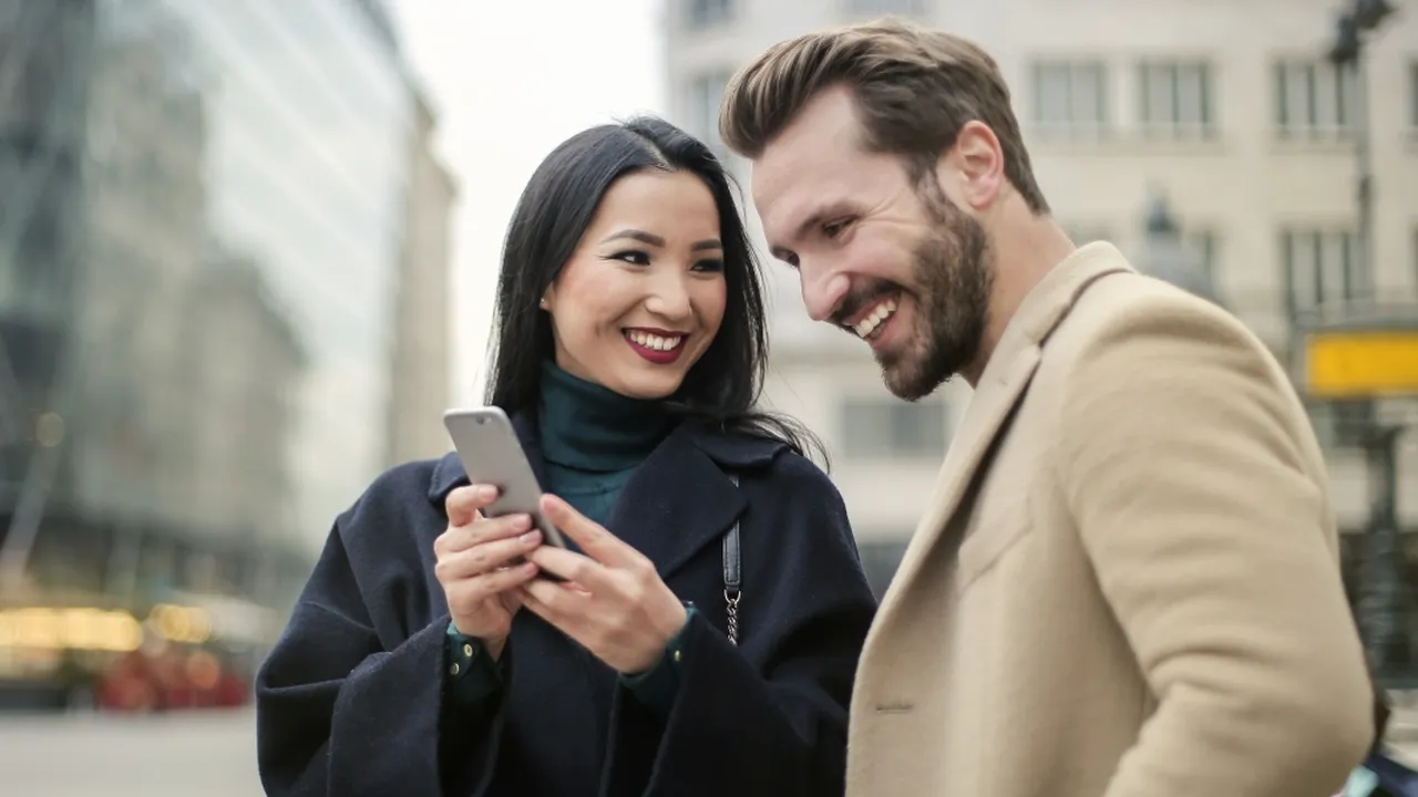 5 Sikap Menawan Perempuan yang Bikin Pria Semakin Terpesona, Yuk Simak!