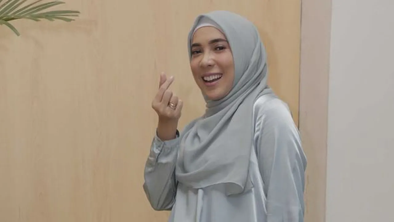 5 Tahun Menanti, Fitri Tropica Hamil Anak Pertama Setelah Lakukan Terapi 5 Tahun Menanti, Fitri Tropica Hamil Anak Pertama Setelah Lakukan Terapi