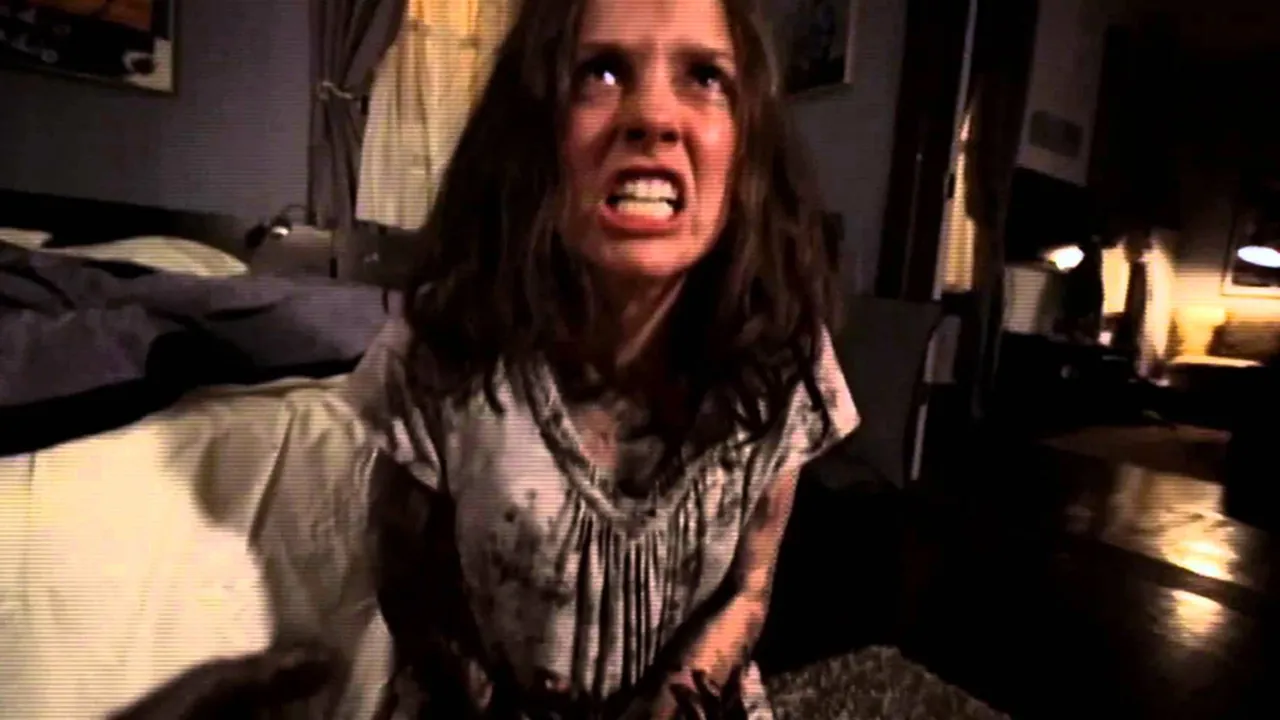 5 Tanda Kerasukan Setan Seperti di Film 'DEVIL'S DUE'