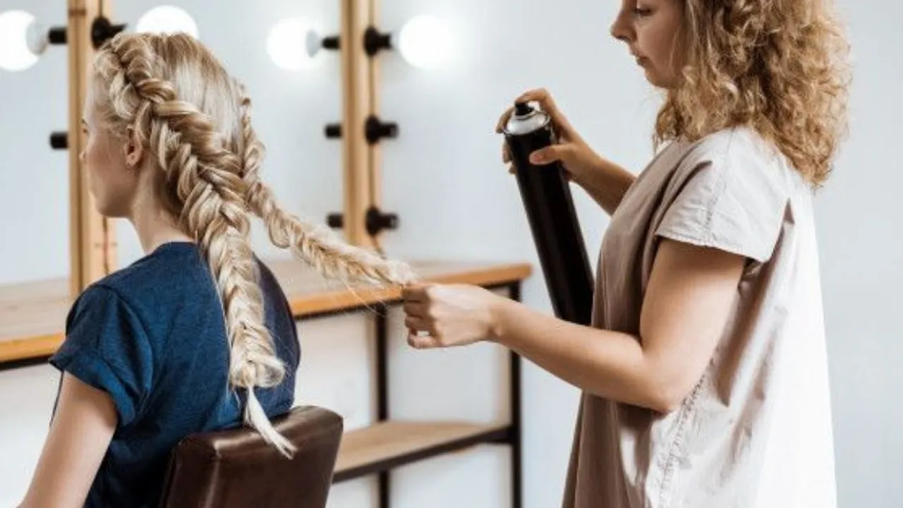 5 Tren Gaya Rambut Pendek Wanita yang Wajib Dicoba di 2024!