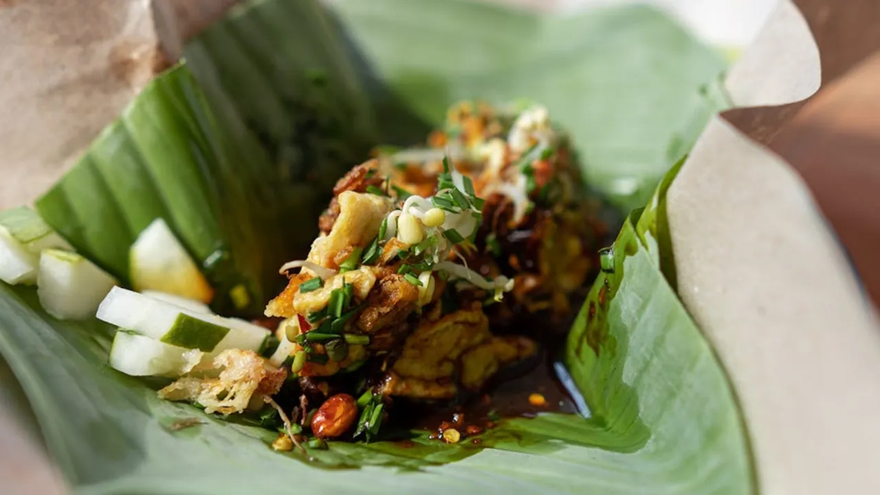 5 Variasi Pecel Lontong yang Wajib Dicoba di Rumah Sebagai Sajian Makanan Keluarga