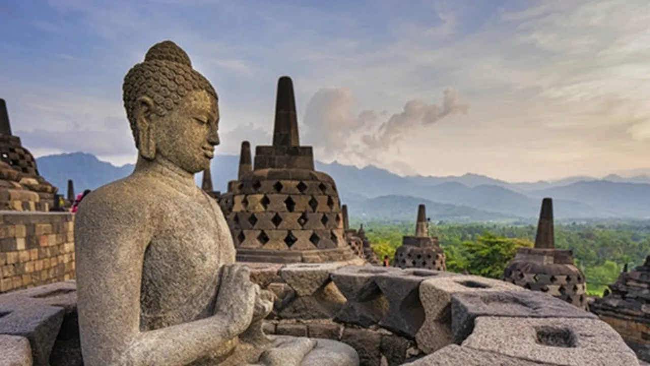50 Kata-Kata Bahasa Jawa Bijak dan Mendalam, Tentang Tuhan - Petuah Kehidupan