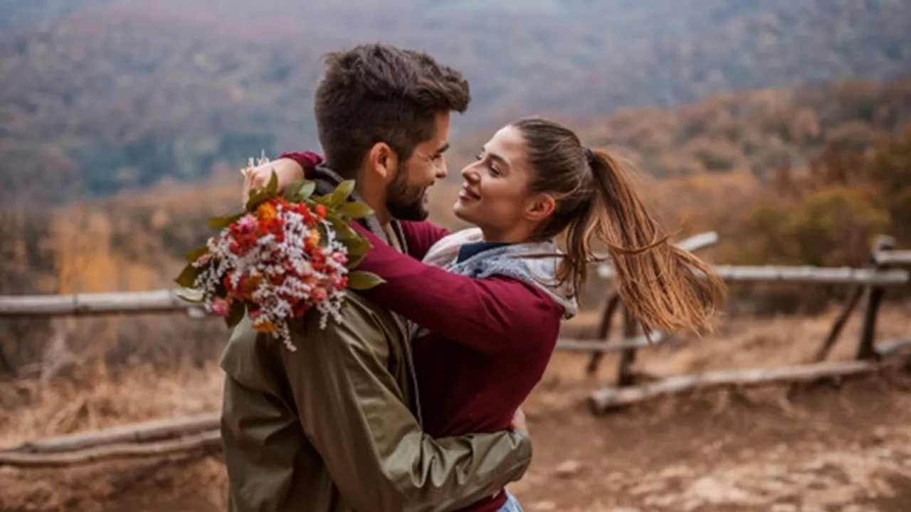 50 Kata-Kata Bijak Romantis Menyentuh Hati dan Penuh Makna, Ungkapan Cinta Mendalam