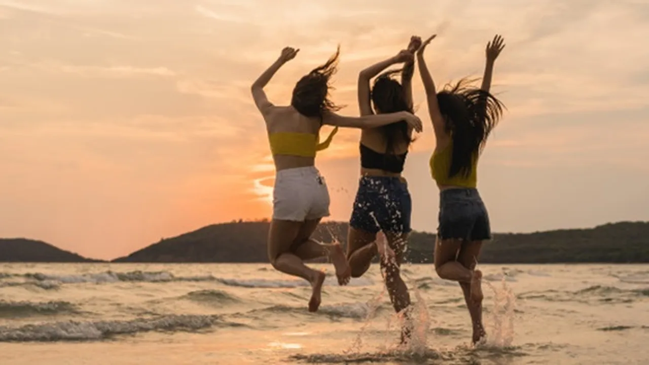 53 Kata-Kata Kenangan Sahabat yang Menyentuh Hati, Bikin Haru Lepas Kerinduan
