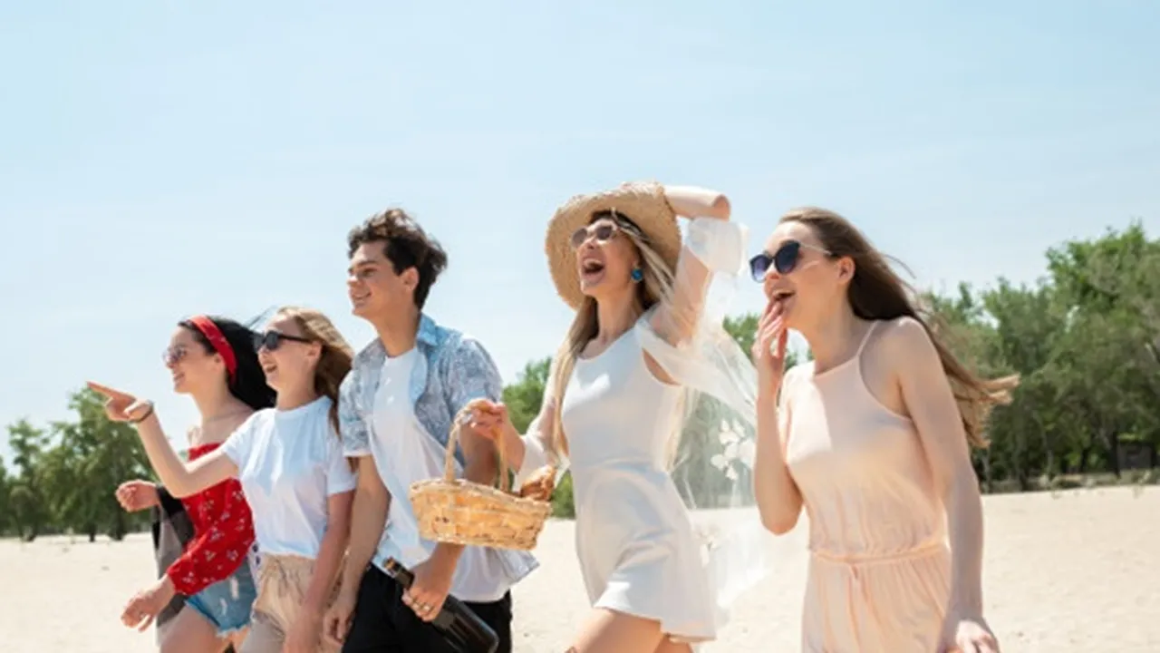 55 Kata-Kata Holiday Berkesan, Cocok Jadi Caption Foto Jalan-Jalan