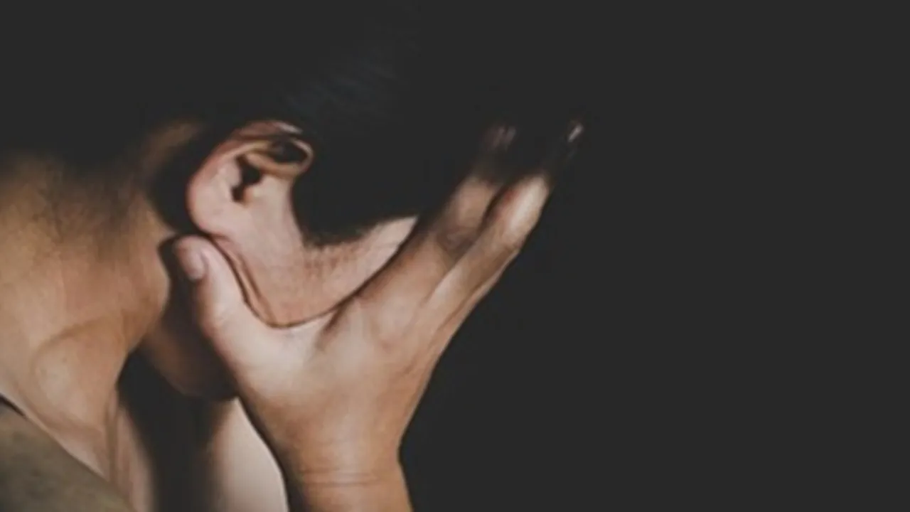 142 Kata-Kata yang Menyentuh Hati Wanita Sampai Menangis, Penuh Makna Bikin Terharu