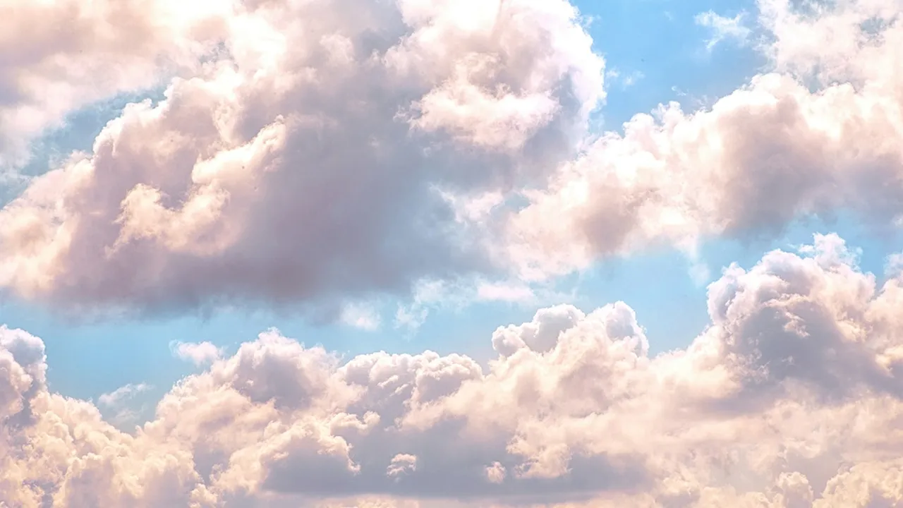 6 Arti Mimpi Mendengar Suara dari Langit Menurut Primbon Jawa, Bisa Jadi Pesan Spiritual