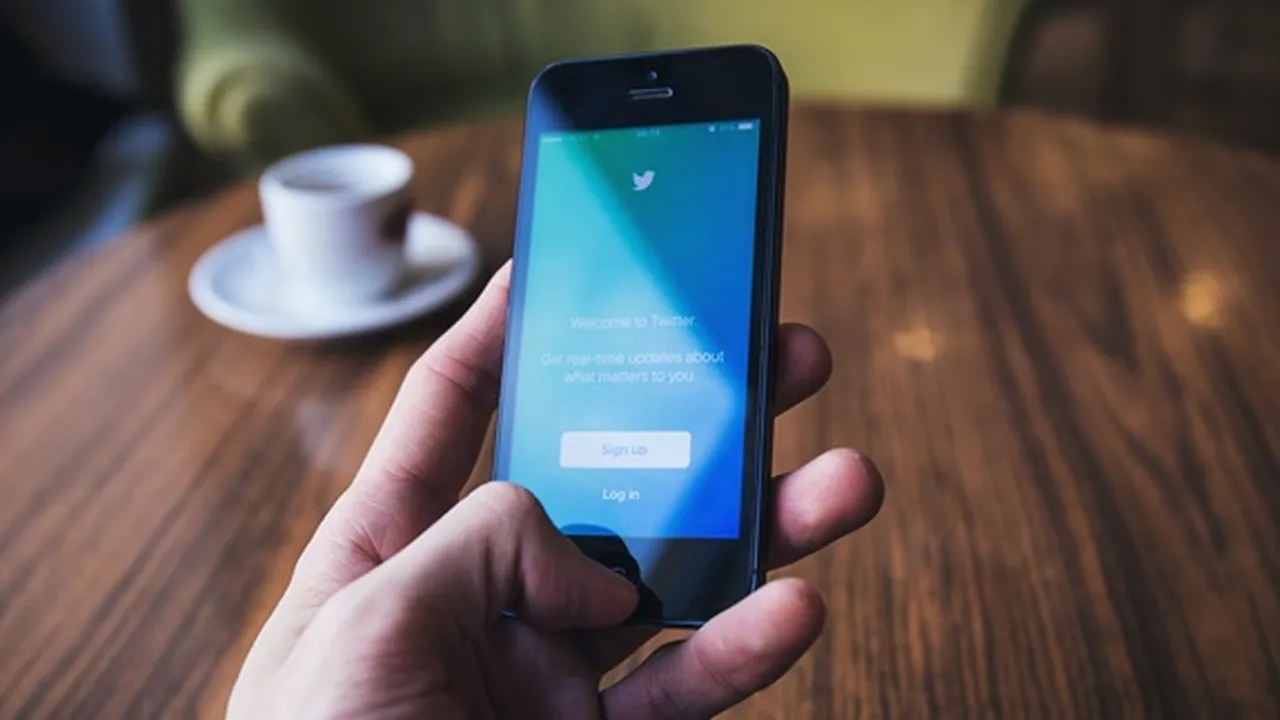 6 Cara Main Twitter untuk Pemula Agar Makin Asyik Saat Berinteraksi