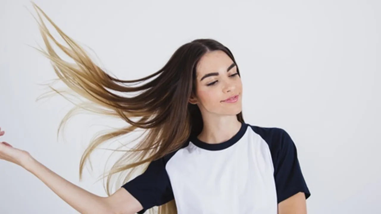 6 Cara Meluruskan Rambut Secara Alami, Mudah dan Minim Efek Samping