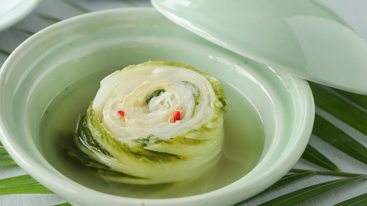 6 Chinese Cabbage Soup Recipe yang Sehat dan Praktis Jadi Pilihan Comfort Food