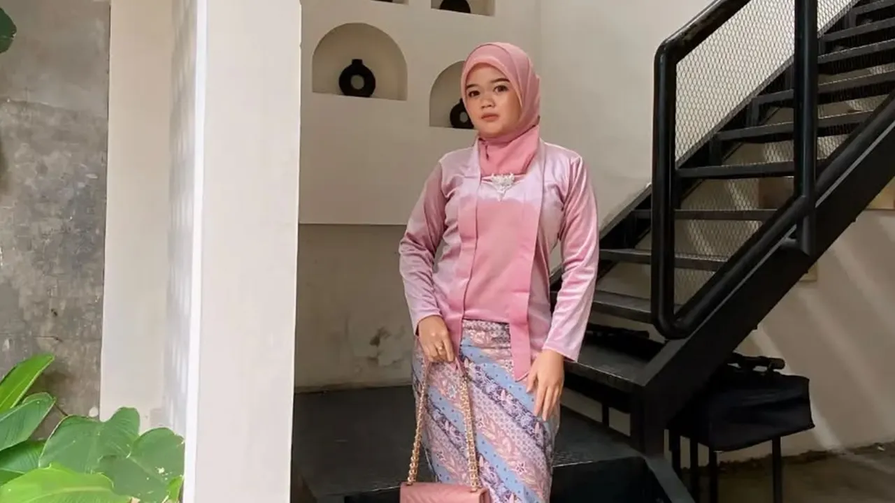 6 Inspirasi OOTD Kebaya Kutu Baru Hijab yang Anggun dan Elegan