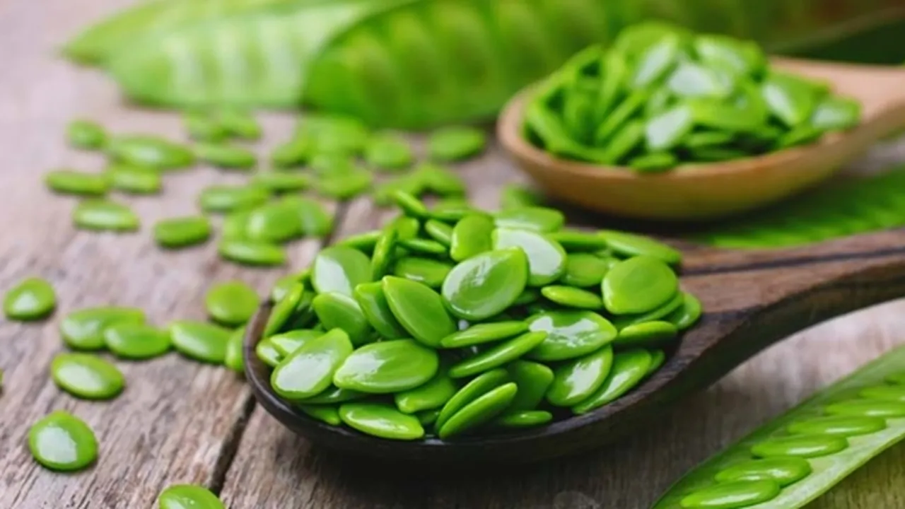 6 Manfaat Petai Cina Bagi Kesehatan, Basmi Cacingan - Baik untuk Diet