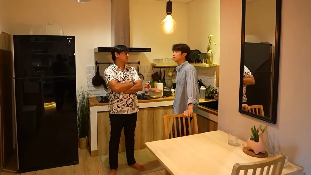 6 Potret Dapur di Rumah Pradikta Wicaksono, Minimalis Tapi Elegan