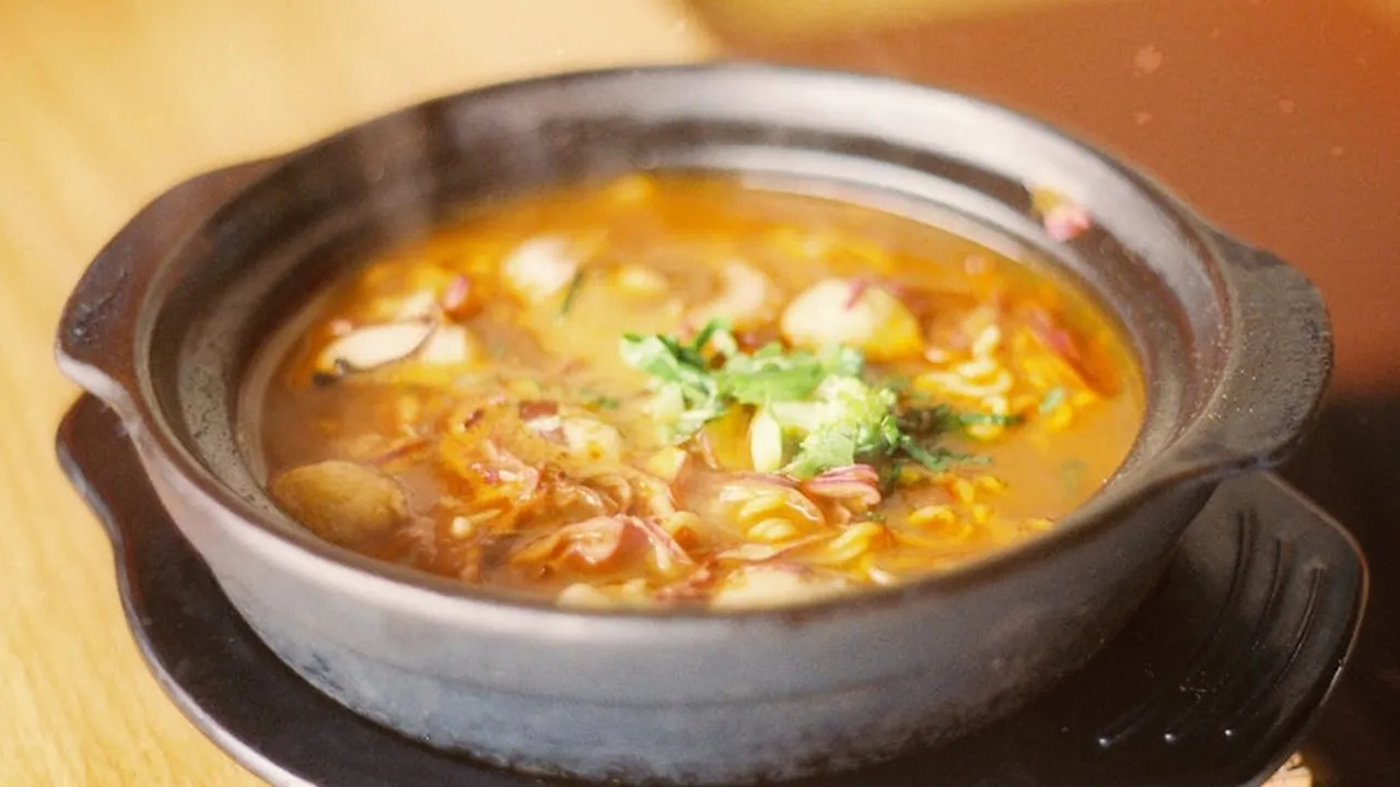 6 Resep Chinese Chicken Soup yang Bisa Jadi Comfort Food Praktis dan Mudah Dibuat