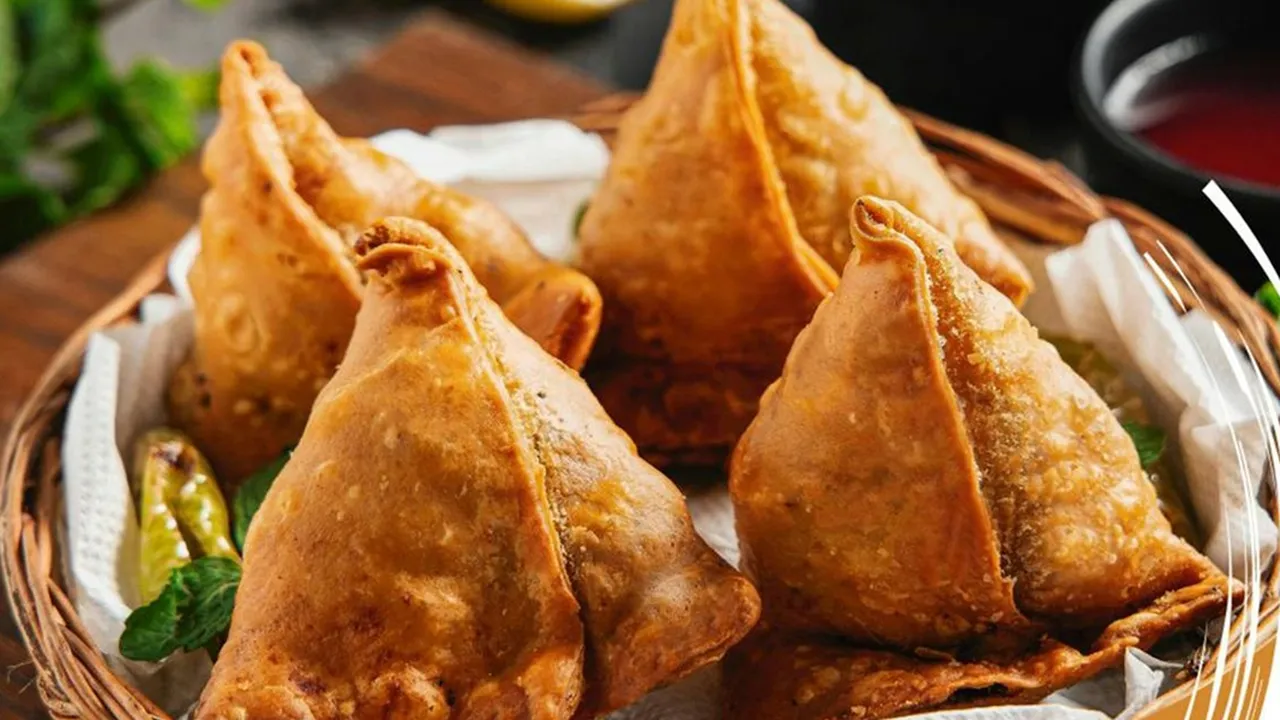 6 Resep Membuat Samosa dengan Berbagai Isian yang Cocok untuk Camilan Keluarga
