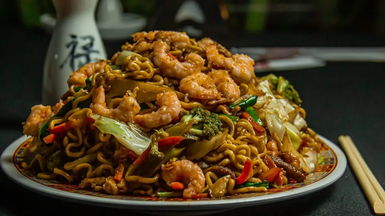 6 Resep Mi Hokkian China Anti Gagal dan Praktis untuk Dibuat di Rumah