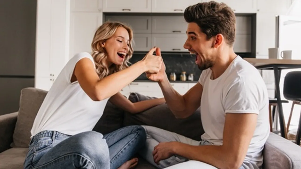 60 Kata-Kata Lucu Buat Pacar Tersenyum, Menghibur dan Romantis - Bikin Hubungan Lebih Harmonis