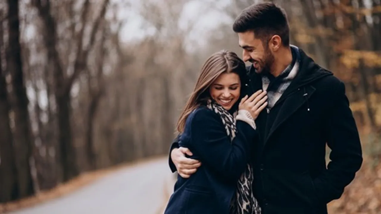61 Kata-Kata Terharu Buat Pacar Tersayang, Luapkan Perasaan yang Bikin Baper