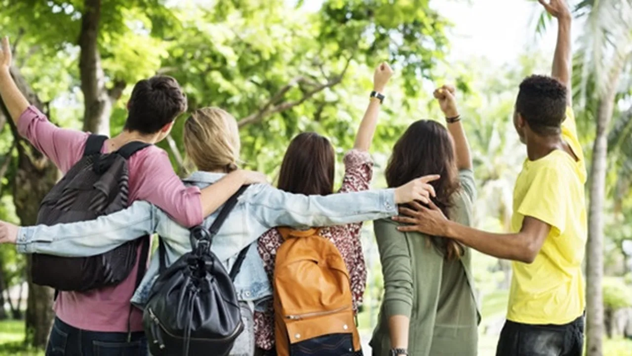 131 Kata-Kata Perpisahan Sekolah Bikin Nangis dan Haru, Kenang Memori Terindah