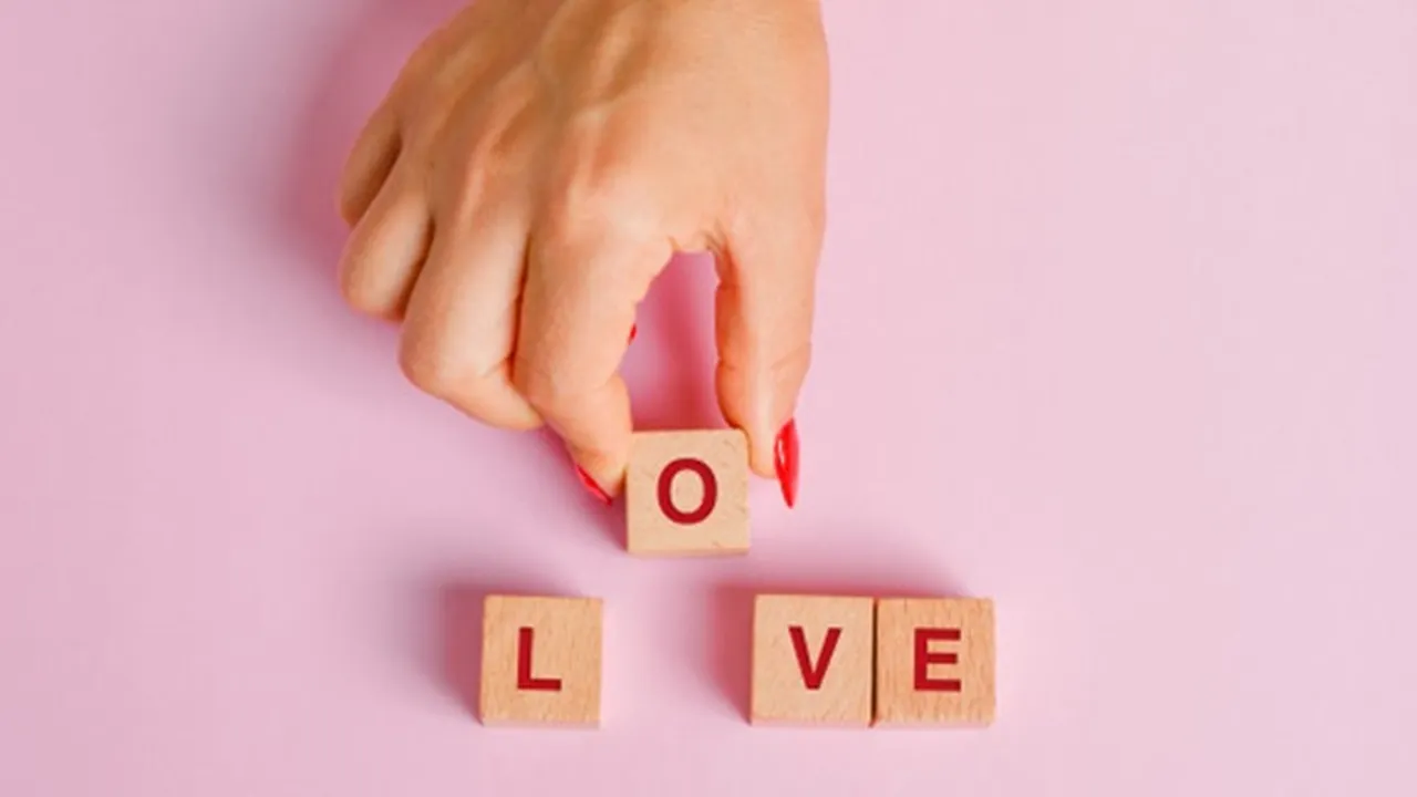 69 Caption Cinta Singkat dan Romantis, Gambarkan Ketulusan Hati Mencintainya