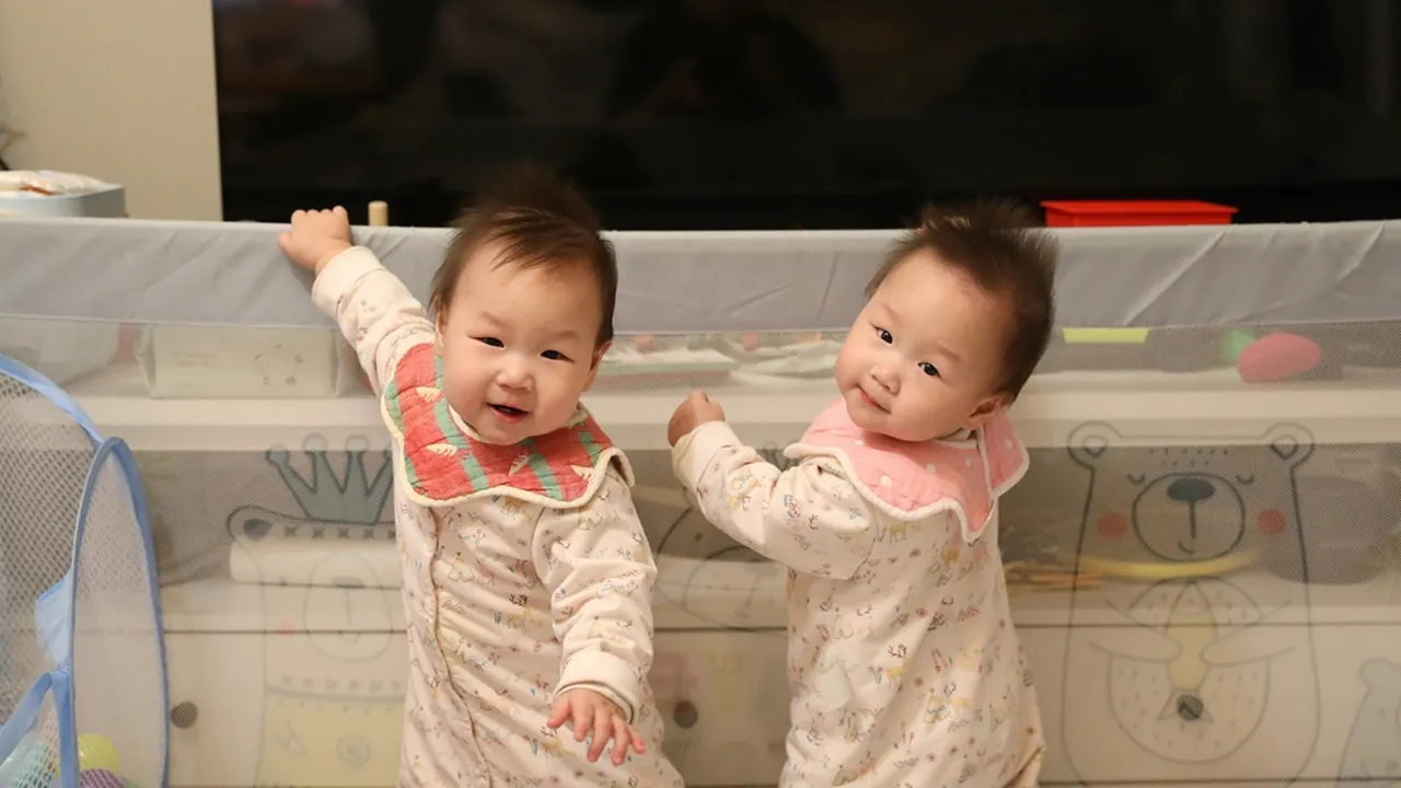 7 Arti Mimpi Melahirkan Anak Kembar, Benarkah Pertanda Keberuntungan Berlipat Ganda?