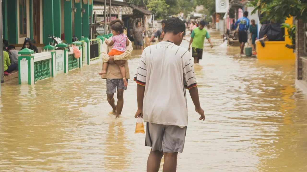 7 Arti Mimpi Melihat Banjir Menurut Pandangan Islam, Bisa Jadi Peringatan yang Tak Boleh Diabaikan 7 Arti Mimpi Melihat Banjir Menurut Pandangan Islam, Bisa Jadi Peringatan yang Tak Boleh Diabaikan