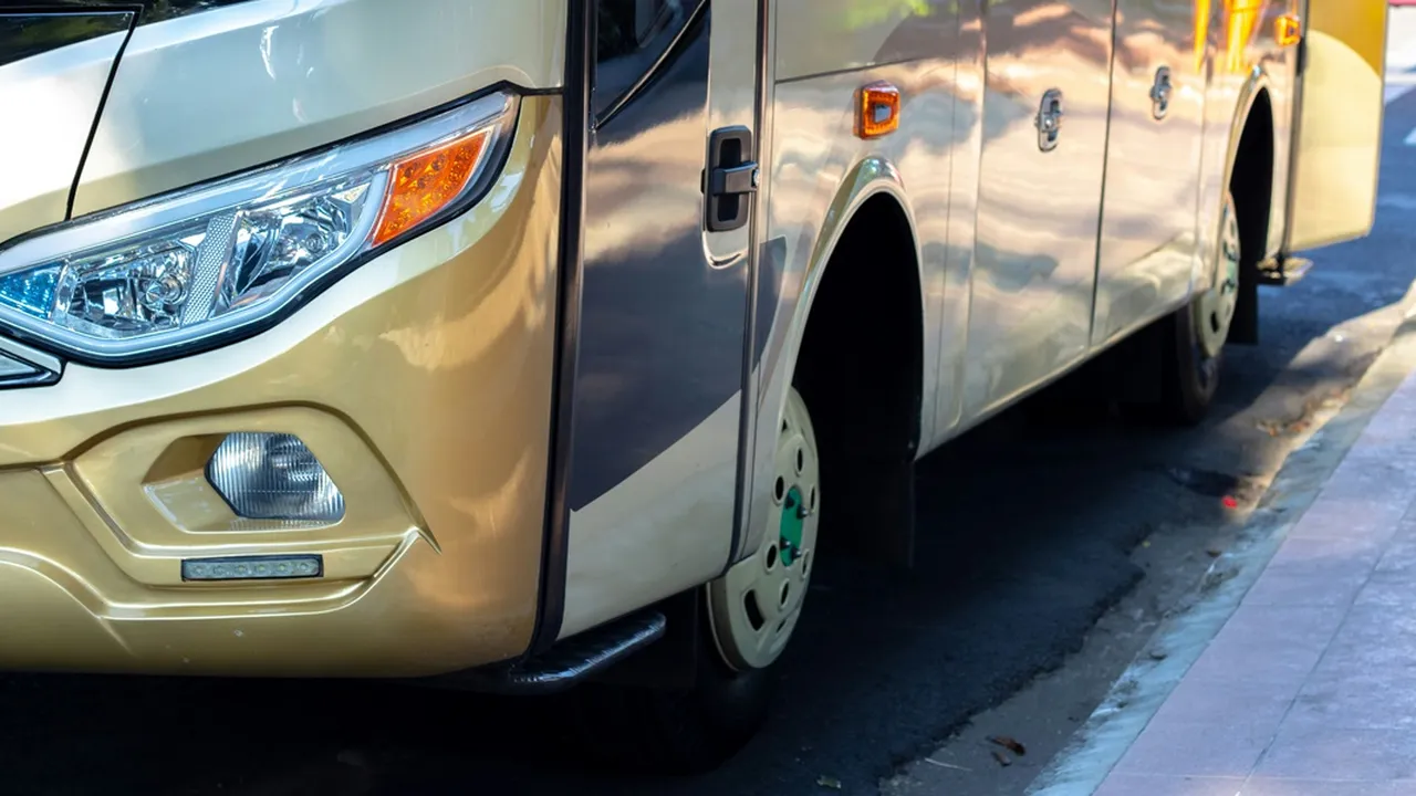 7 Arti Mimpi Naik Bus, Punya Makna Mendalam tentang Kehidupan