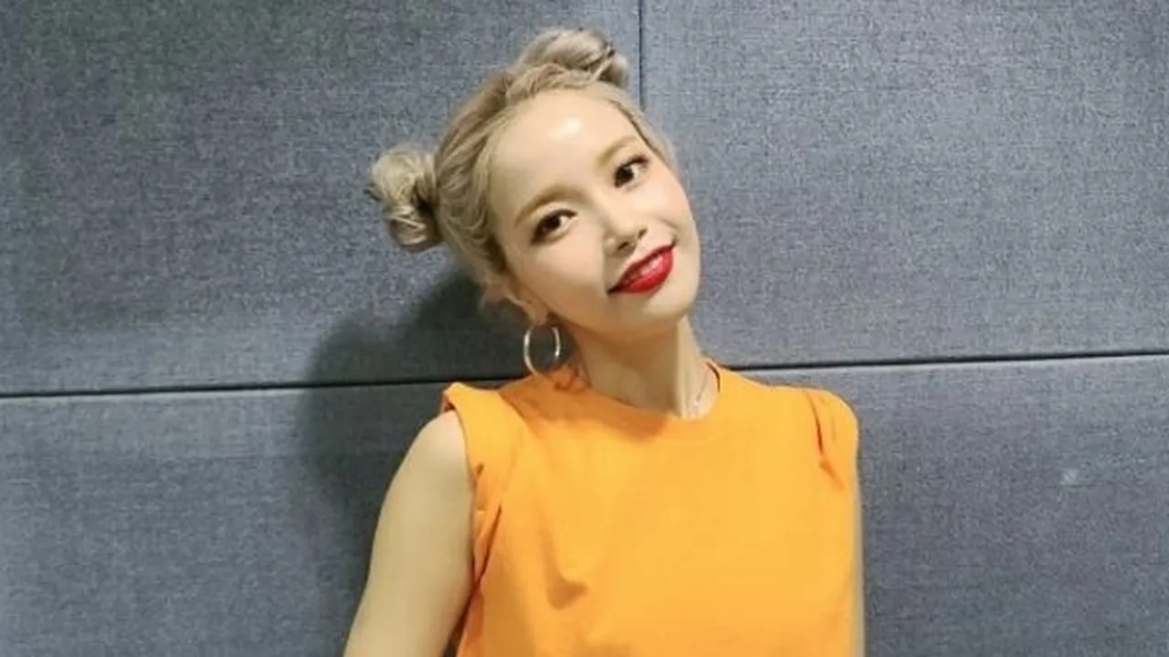 7 Bakat Terpendam Solar MAMAMOO, Lulusan Jurusan Penerbangan - Bisa Nyetir Truk!