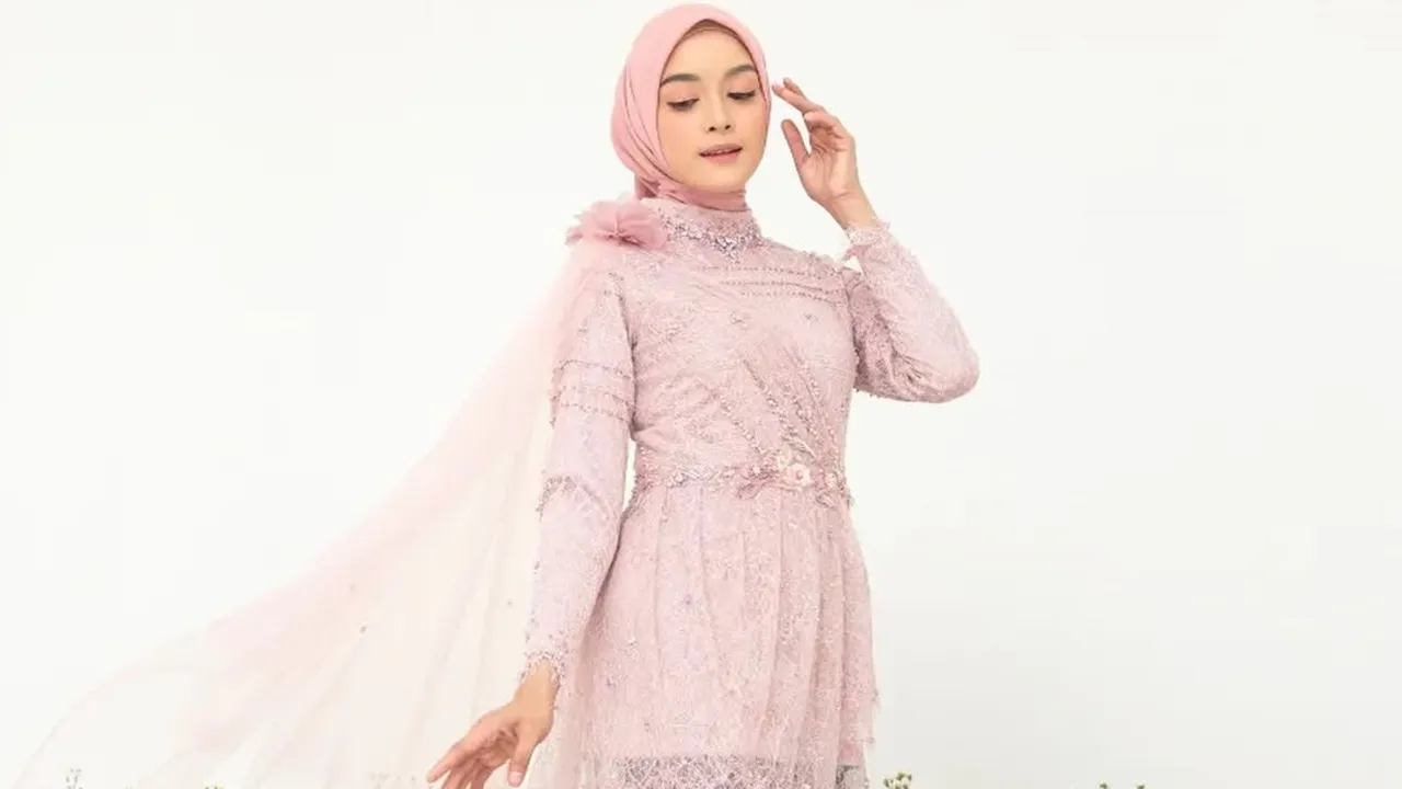 7 Inspirasi OOTD Model Kebaya Modern Simple Hijab, Tampil Elegan di Hari Spesial