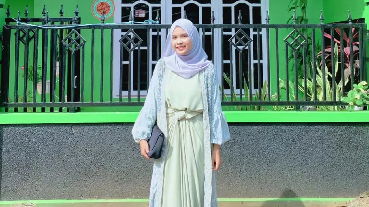 7 Inspirasi OOTD Sage Green Hijab dengan Berbagai Look, Bisa Tampil Elegan dan Stylish