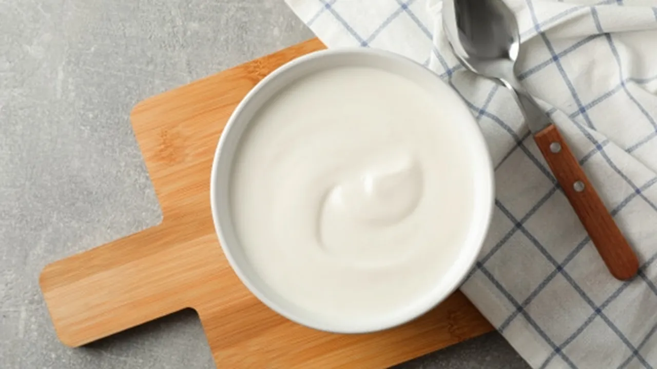 7 Manfaat Greek Yogurt Bagi Kesehatan Tubuh, Tinggi Proteinnya Baik untuk Bayi