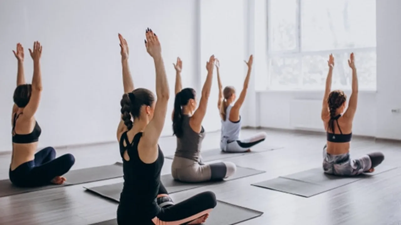 7 Manfaat Yoga Bagi Tubuh, Olahraga Meditasi Bikin Perut Langsing