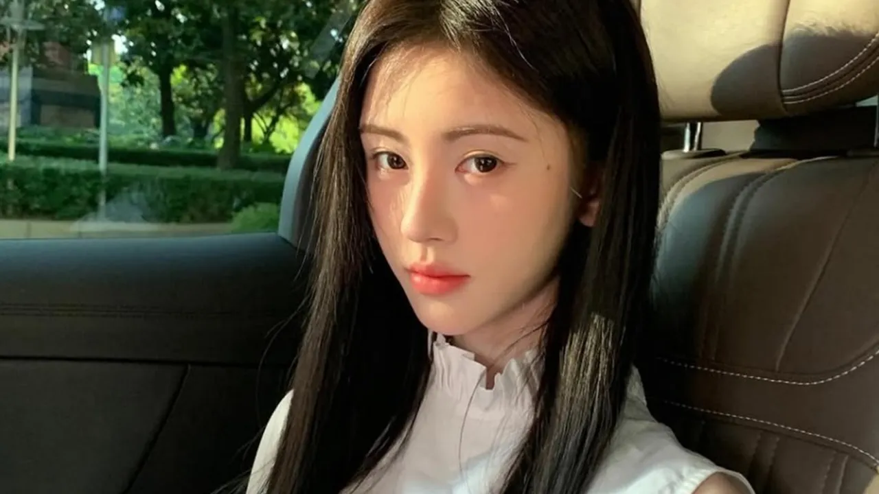 7 Potret Menawan Ju Jingyi, Aktris China yang Miliki Paras Bak Boneka Hidup
