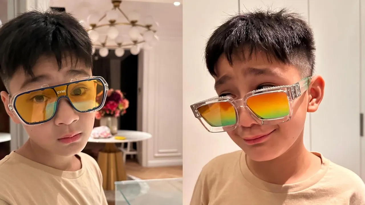 7 Potret Rafathar Pakai Kacamata Raffi Ahmad, Ekspresif Banget - Punya Aura Cowok Cool