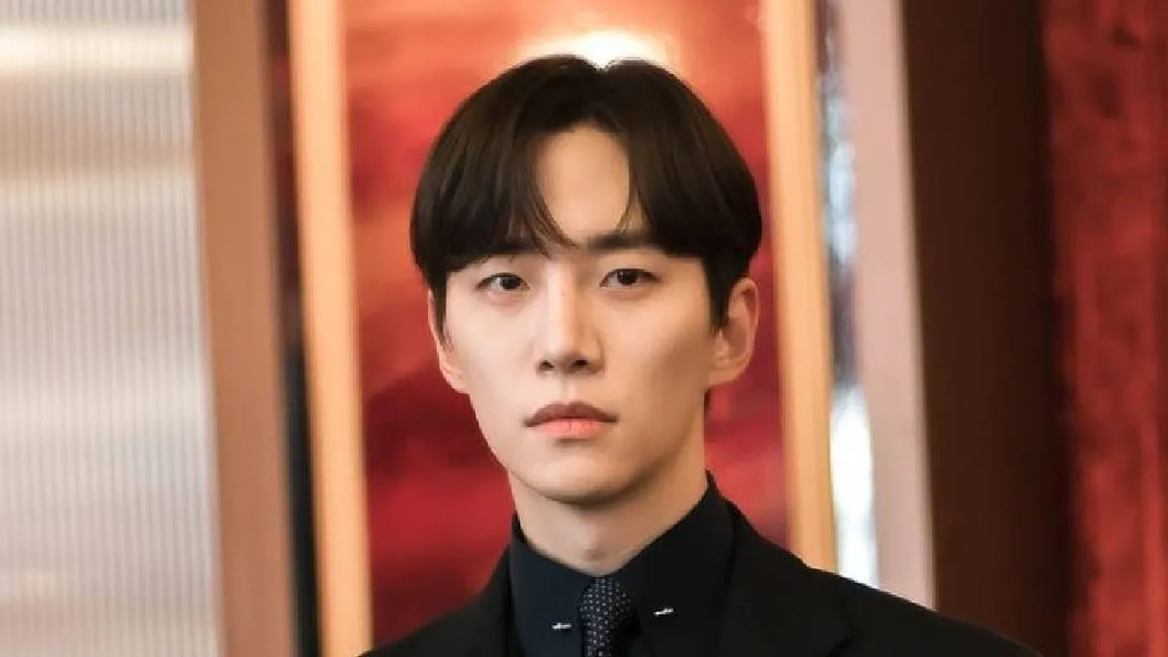 7 Rekomendasi Drama Korea CEO Menyamar yang Penuh Misteri dan Bikin Nagih 7 Rekomendasi Drama Korea CEO Menyamar yang Penuh Misteri dan Bikin Nagih