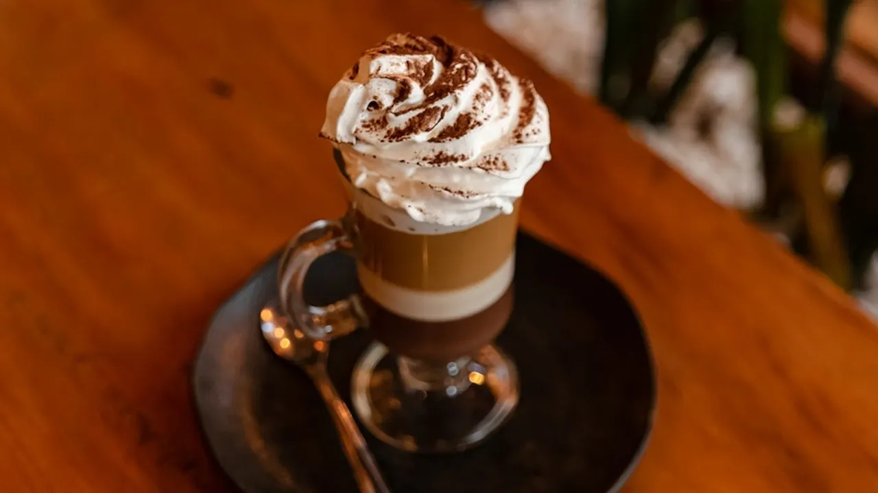 7 Resep Menu Minuman Cafe Populer yang Bisa Dibuat Sendiri di Rumah