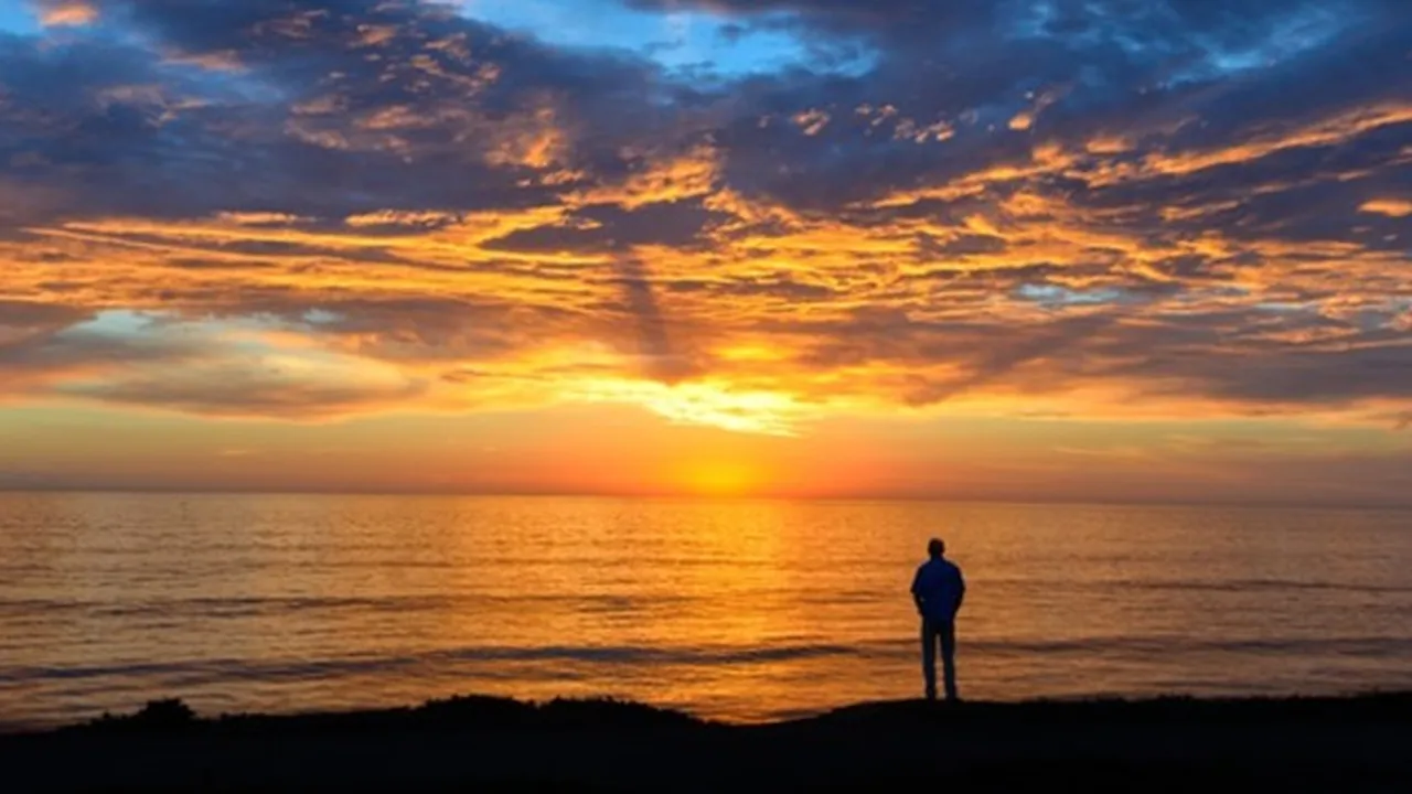 75 Kata-Kata Bijak Sore yang Penuh Makna, Cocok Jadi Caption Senja