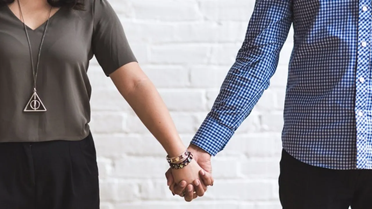 75 Kata-Kata Romantis Suami Istri, Berisi Petuah Menjalani Hubungan untuk Saling Menguatkan