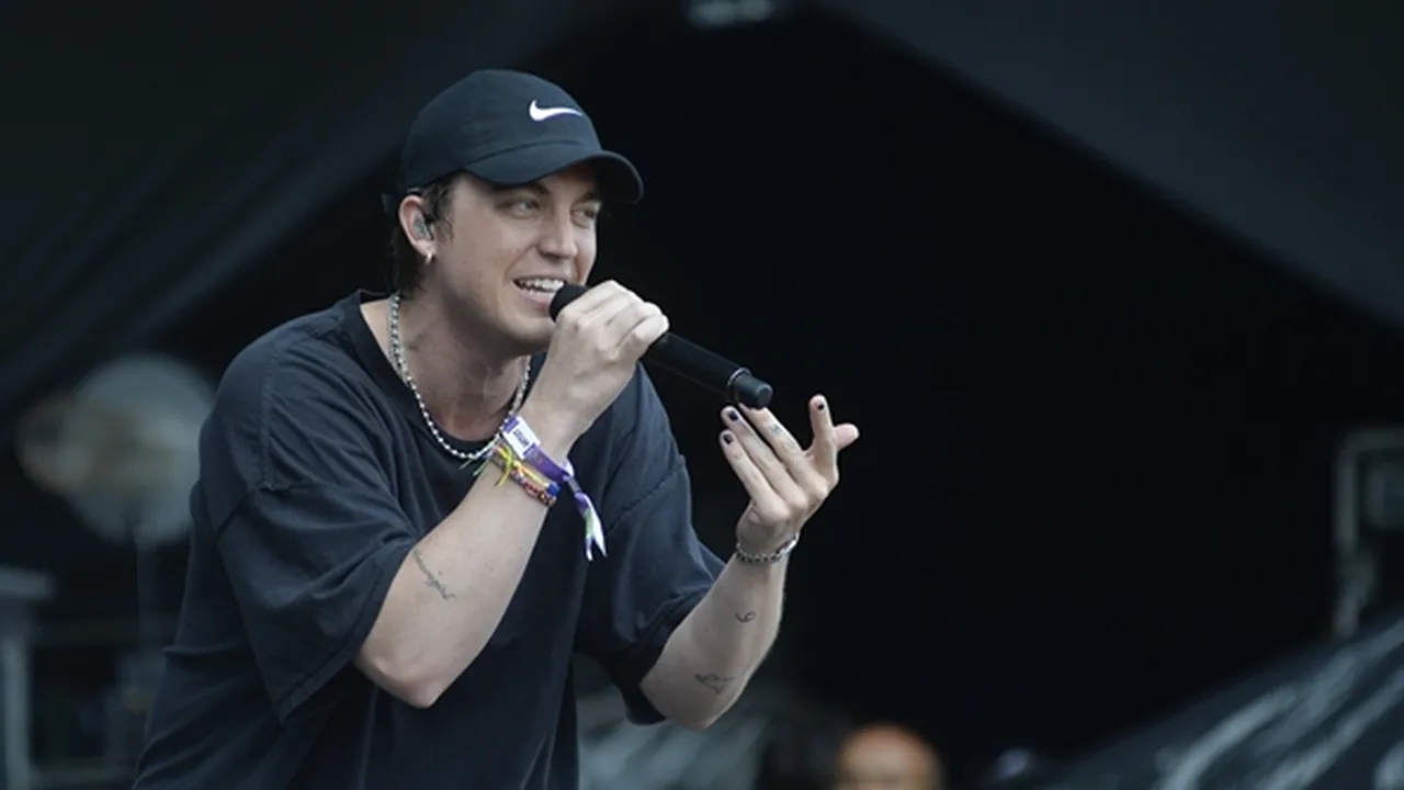 8 Fakta Lany, Berawal dari Iseng-Iseng Main Musik di Kamar - Konser Keliling Dunia 8 Fakta Lany, Berawal dari Iseng-Iseng Main Musik di Kamar - Konser Keliling Dunia