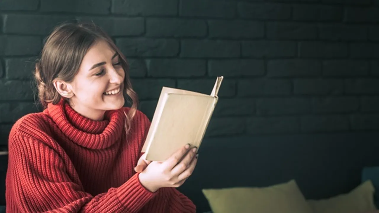 8 Jenis Karya Sastra Beserta Pengertian dan Ciri-cirinya