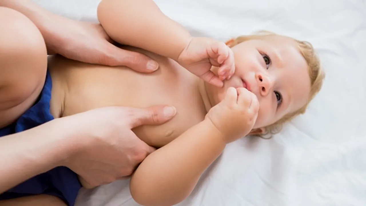 8 Manfaat Minyak Kelapa untuk Bayi, Mengobati Ruam - Mengatasi Sariawan