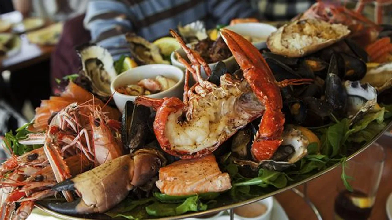 8 Rekomendasi Makanan yang Enak Olahan Seafood, Makin Mantap dengan Nasi Hangat