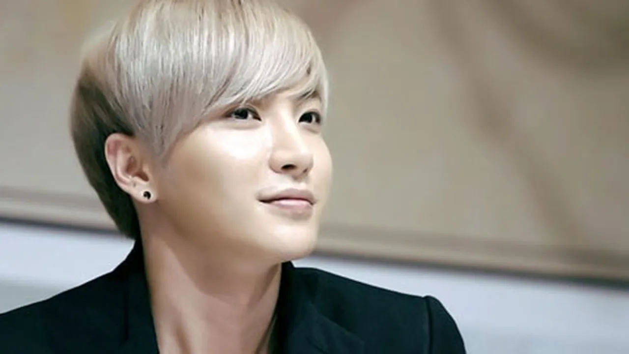 9 Selebritis Korea dan Insiden Dengan Fans Gila!